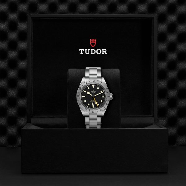 M79470 0001 tudor watch carousel 4 4 10 2023