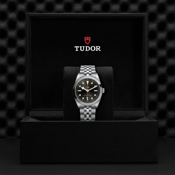 M79640 0004 tudor watch carousel 4 4 10 2023